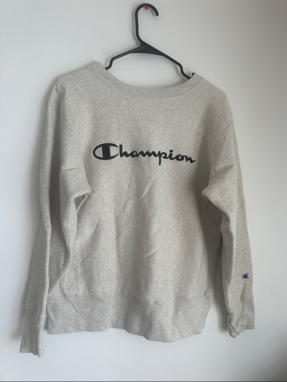Champion women  Crewneck Sweatshirt in Light Gray  size large